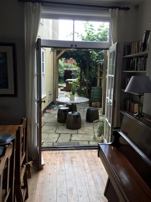 Large Character Home, Hot Tub, Beach 5 Min Walk Gorleston-On-Sea Bagian luar foto
