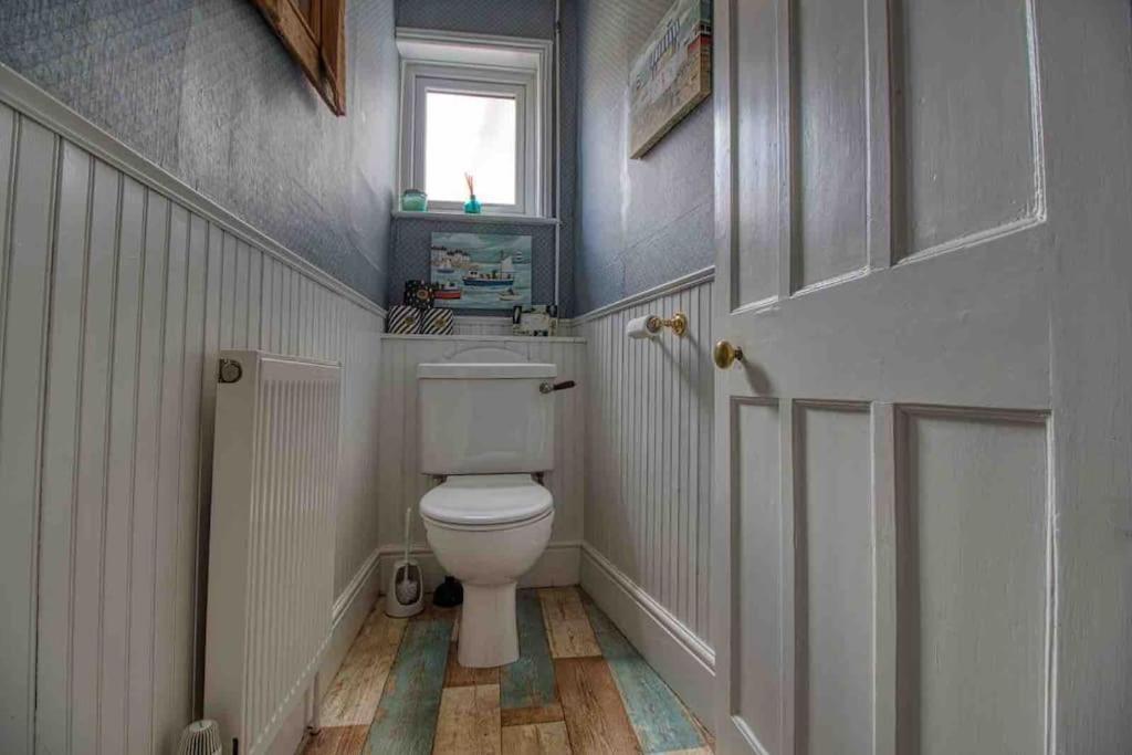 Large Character Home, Hot Tub, Beach 5 Min Walk Gorleston-On-Sea Bagian luar foto