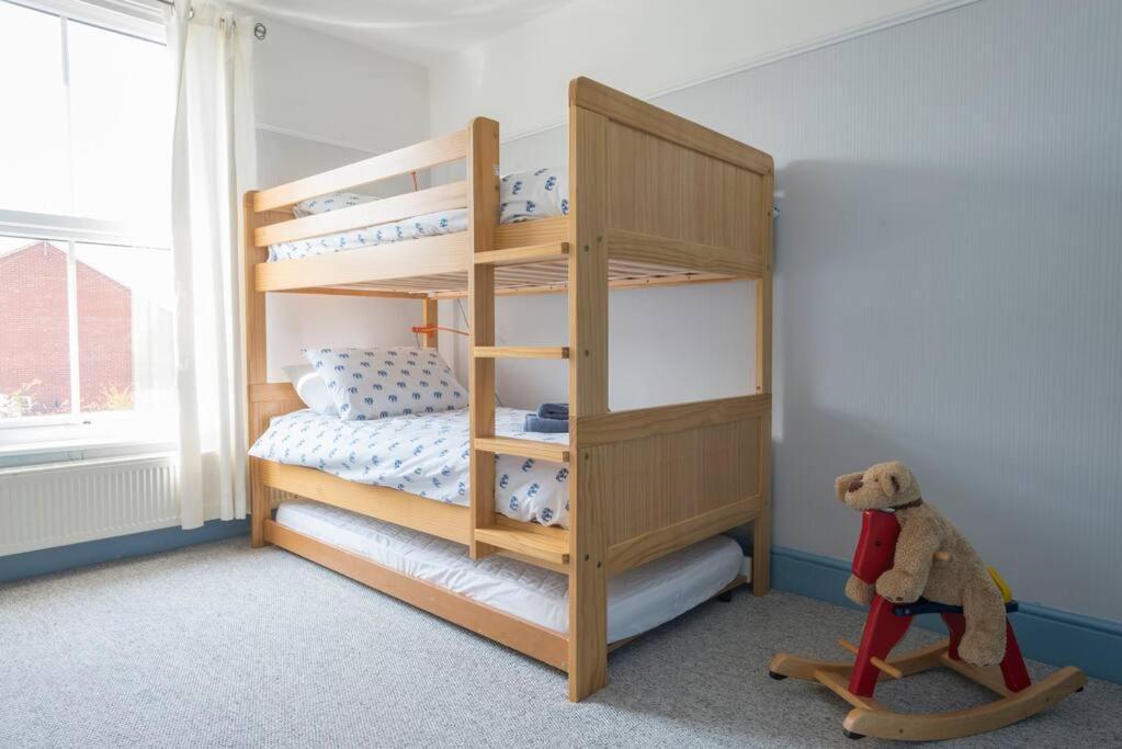 Large Character Home, Hot Tub, Beach 5 Min Walk Gorleston-On-Sea Bagian luar foto