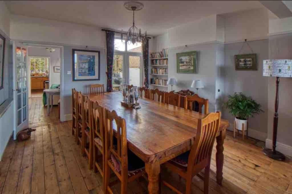 Large Character Home, Hot Tub, Beach 5 Min Walk Gorleston-On-Sea Bagian luar foto