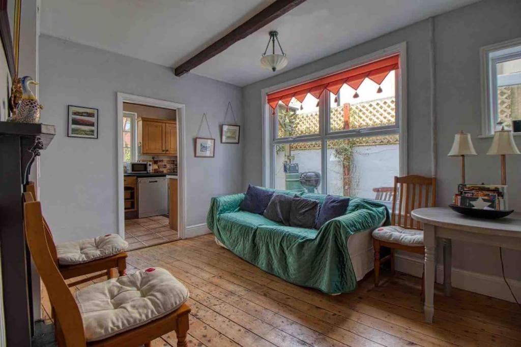 Large Character Home, Hot Tub, Beach 5 Min Walk Gorleston-On-Sea Bagian luar foto