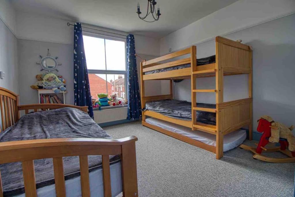 Large Character Home, Hot Tub, Beach 5 Min Walk Gorleston-On-Sea Bagian luar foto