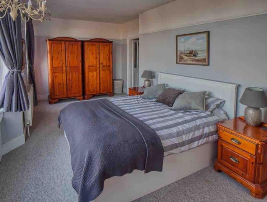 Large Character Home, Hot Tub, Beach 5 Min Walk Gorleston-On-Sea Bagian luar foto
