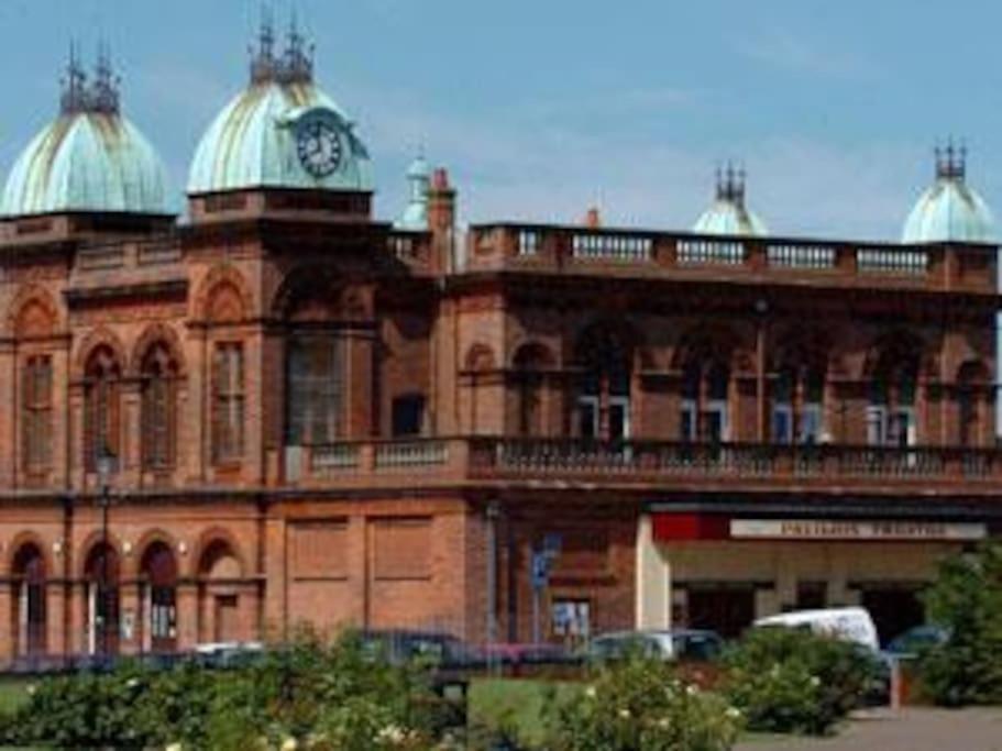 Large Character Home, Hot Tub, Beach 5 Min Walk Gorleston-On-Sea Bagian luar foto