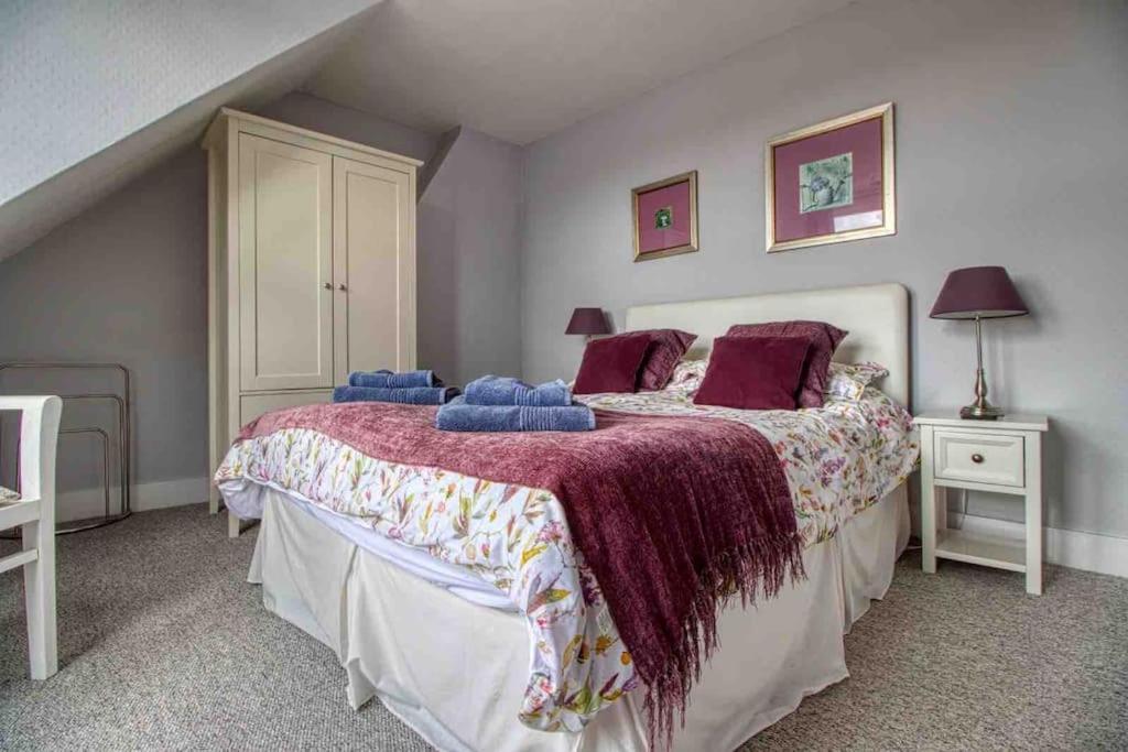 Large Character Home, Hot Tub, Beach 5 Min Walk Gorleston-On-Sea Bagian luar foto